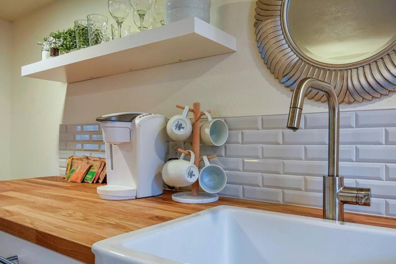 Private New Garden Apartment W Hot Tub Camas Экстерьер фото